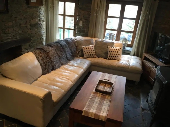 2 Bedrooms Cottage