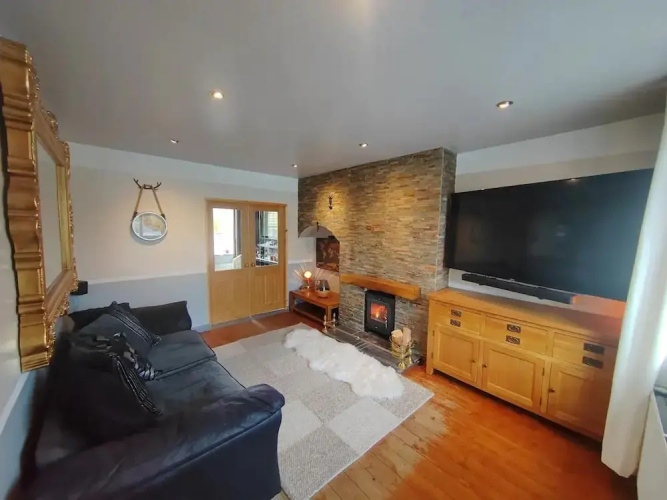 Cozy Blackpool Retreat With 3 Bedrooms