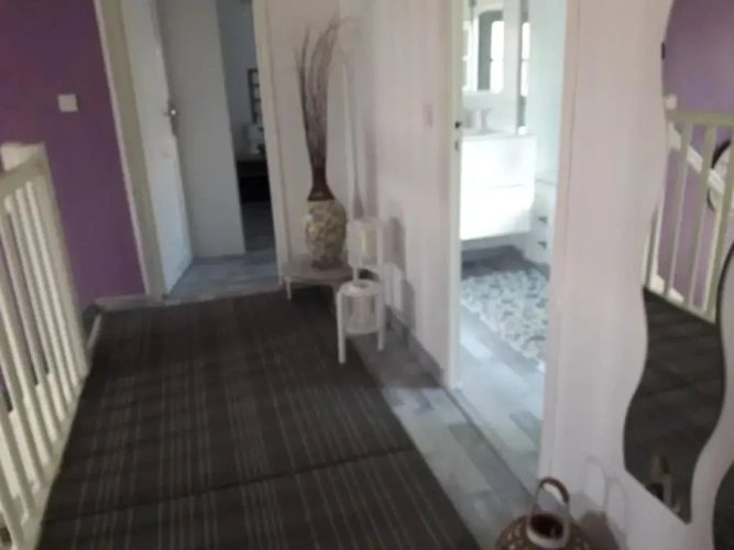 4 Bedrooms Cottage