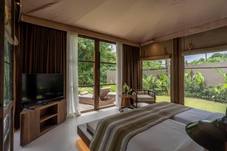 2 Bedrooms Tent with river view