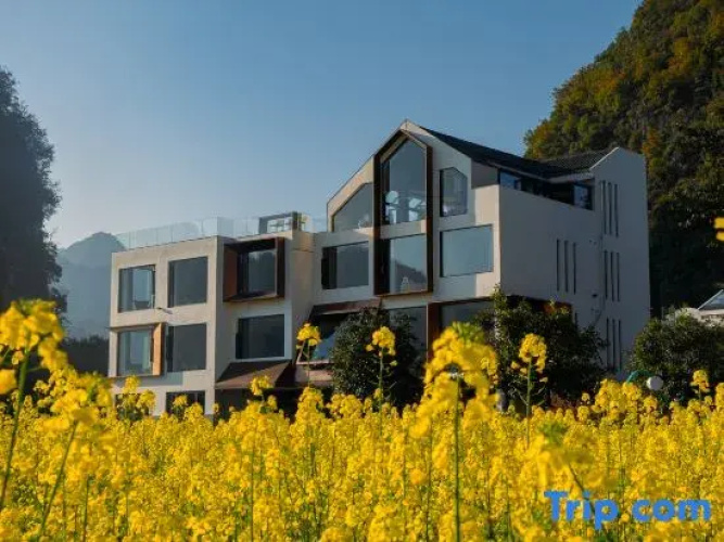 Shiwu · EverHill Onsen Retreat