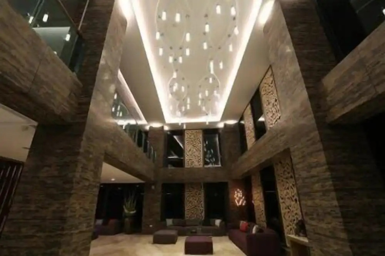 Imperial Dynasty Exquisite Hotel