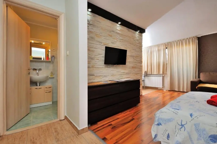 Studio with balcony and with view