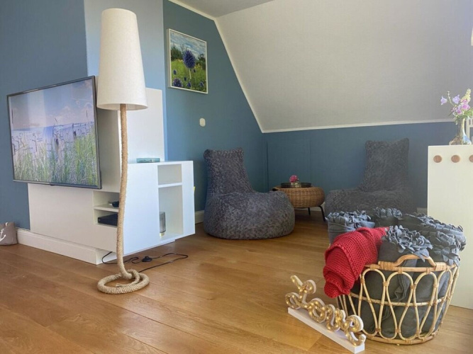 Cuddly Shell Modern Retreat