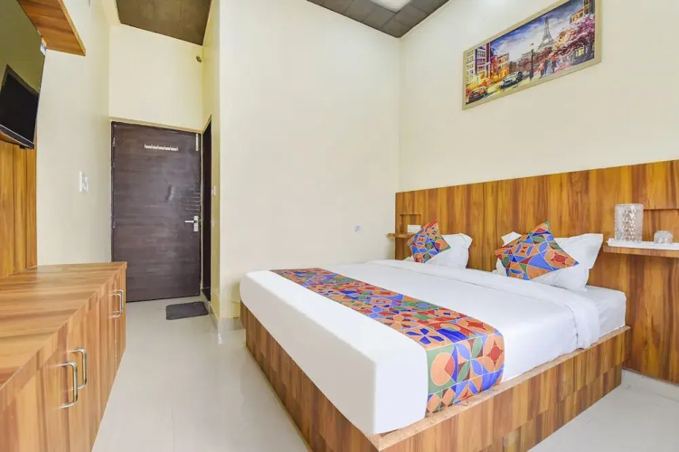Fabhotel Shri Rk Residency