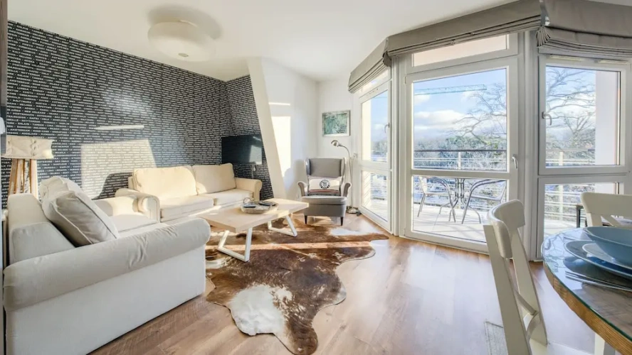 Apartment with balcony