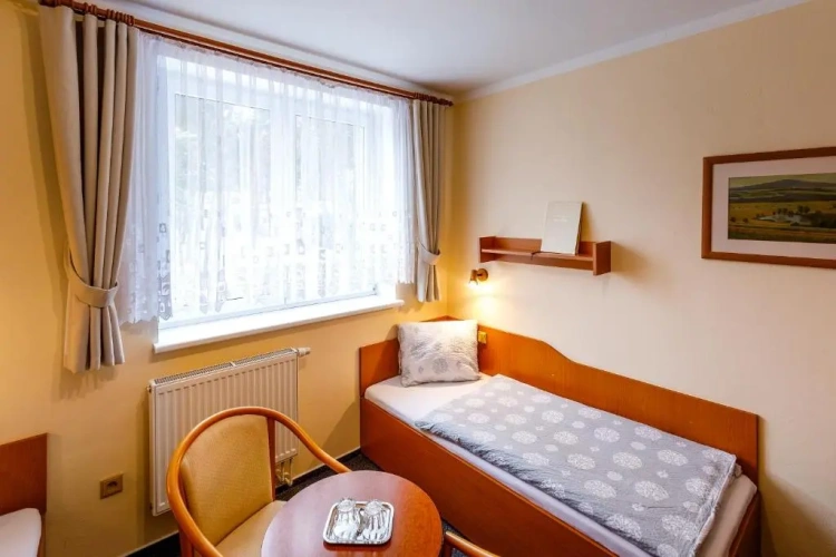 Standard Single room