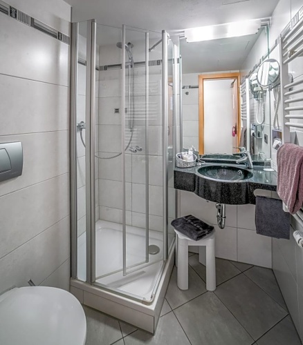 Comfort room