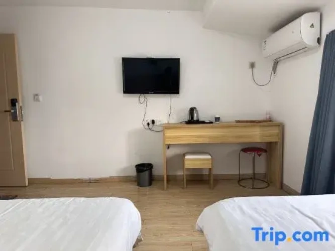 Bed in Dorm (male dorm)