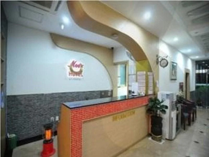 Goodstay Moon Hotel