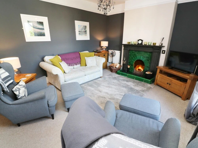2 Emma Place, Bodmin