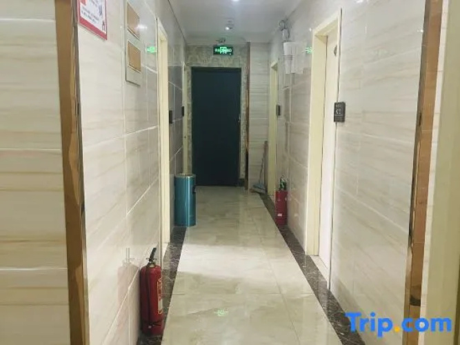 Zaihong Hotel