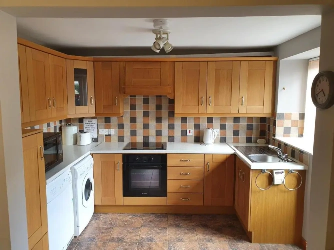 3 Bedrooms Cottage