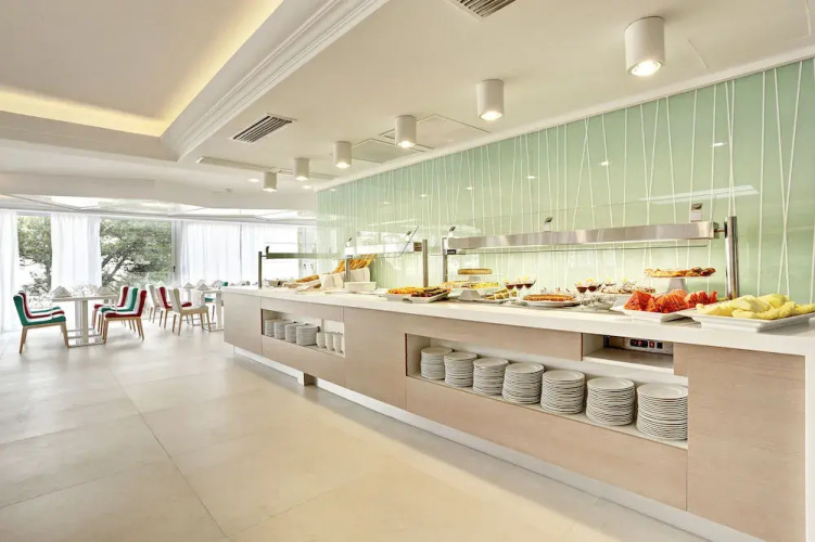 Grupotel Oasis