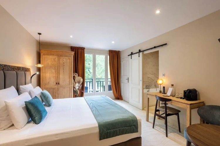 Guest rooms