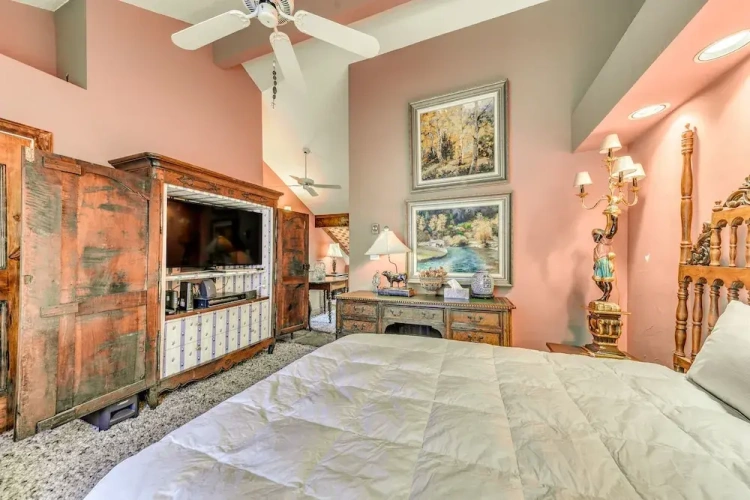 2 Bedrooms Apartment