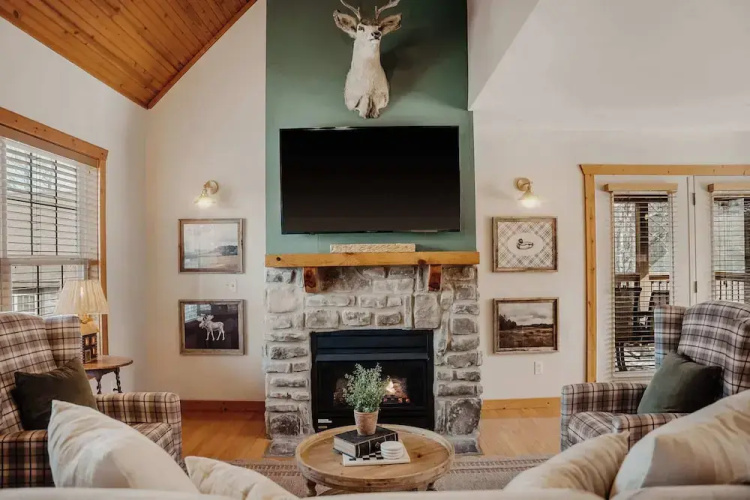 Cozy Pines Cabin - Quiet Relaxation!