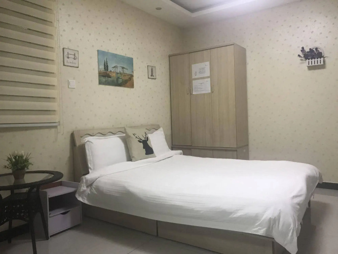 Mr. Vinegar Apartment