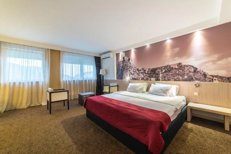 Deluxe Suite