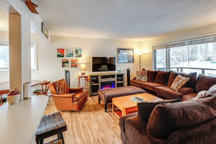 2 Bedrooms Cottage