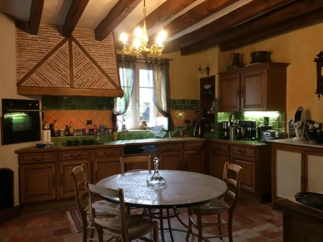 4 Bedrooms Cottage