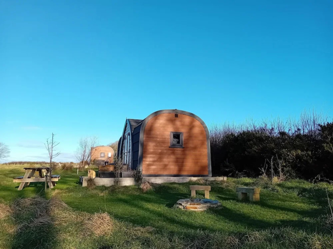 Hornbeam Eco Cabin - Sleeps 2 - Valley View