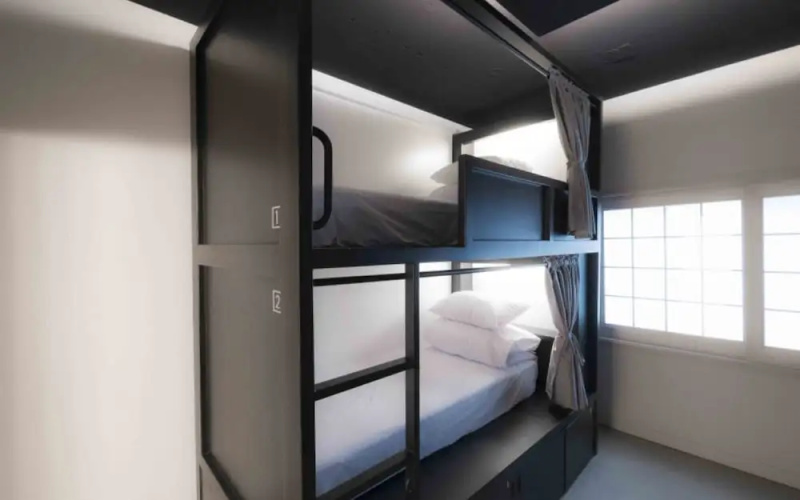 Canvas Black Guesthouse