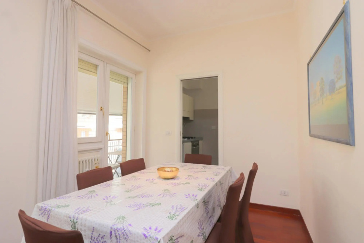 St Peter new and lightsome apartment with balcony