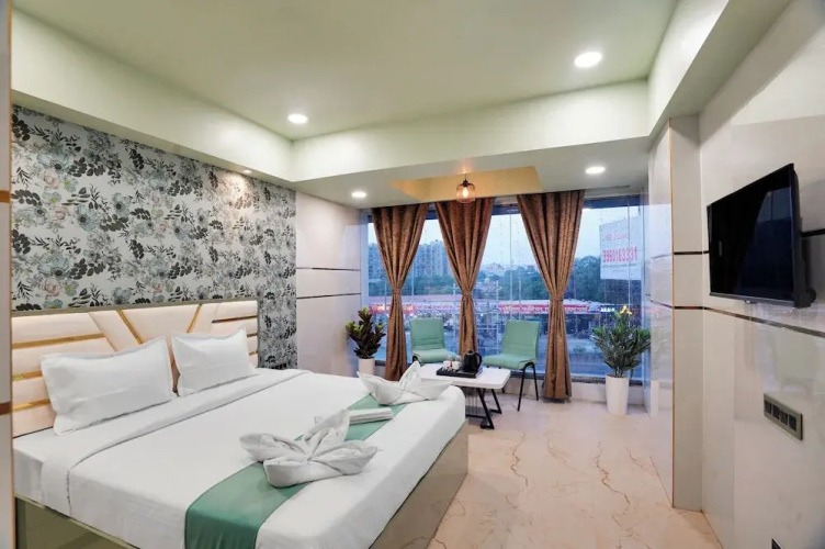 Hotel Regal Heaven
