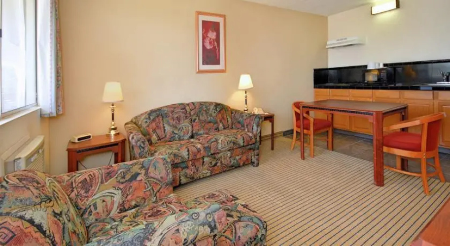 Airporter Inn