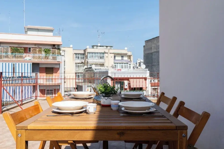 2 Bedrooms Apartment