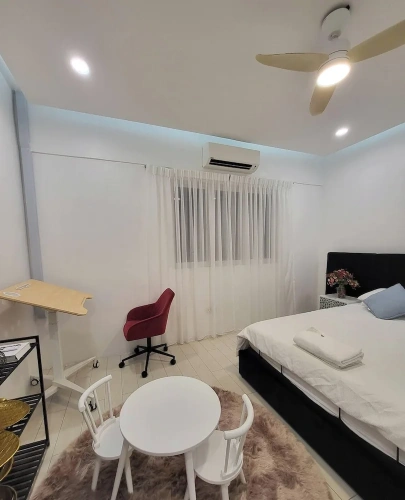 6 Bedrooms Bungalow