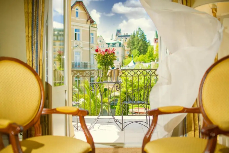 Savoy Westend Hotel