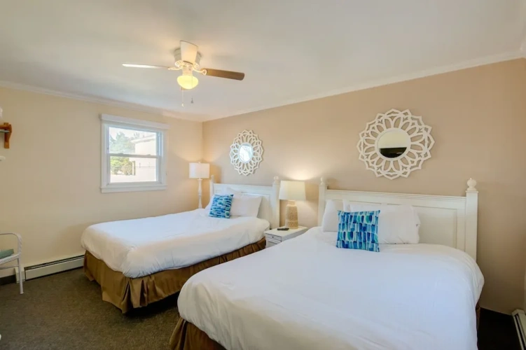 Standard Quadruple room