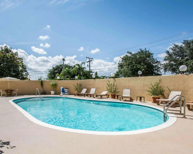 Comfort Inn & Suites Lantana West Palm Beach South photo 14