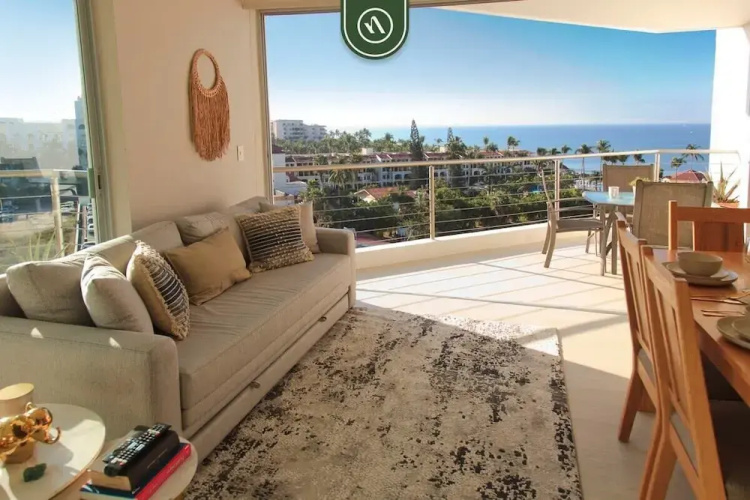 Ocean View 2BR Condo - Private Terrace - Beach