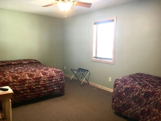 Sportsman's Lodge