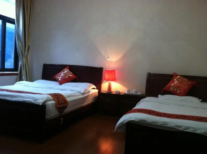 Shenfu Yard Inn