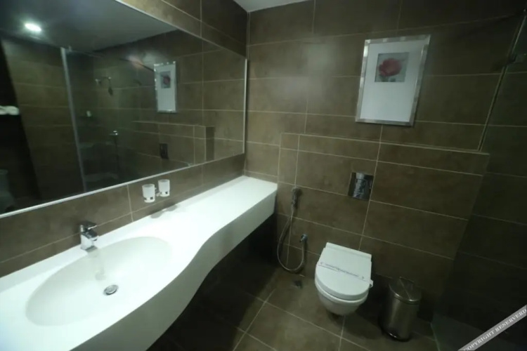 Alexander Luxury Hotel