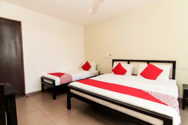 OYO 117 Saninro Residencies
