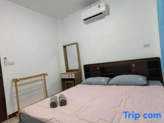 2 Bedrooms Cottage