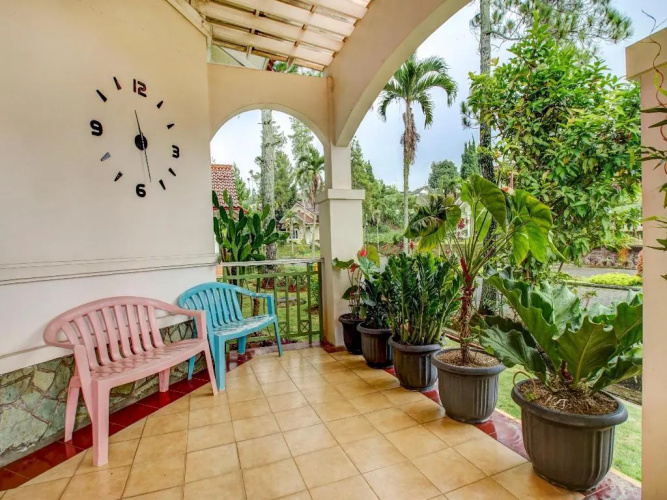 OYO 90080 Villa Lotus E06
