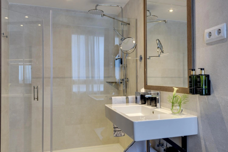 Meliá Madrid Serrano photo 13