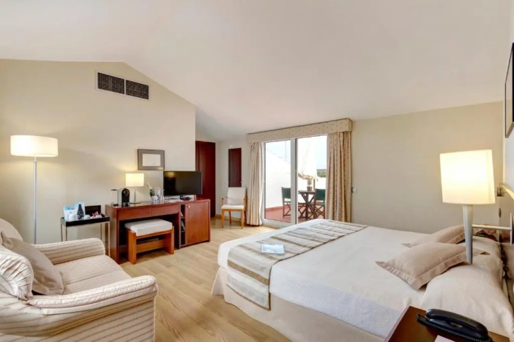 Suite with view