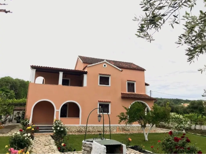 2 Bedrooms Cottage