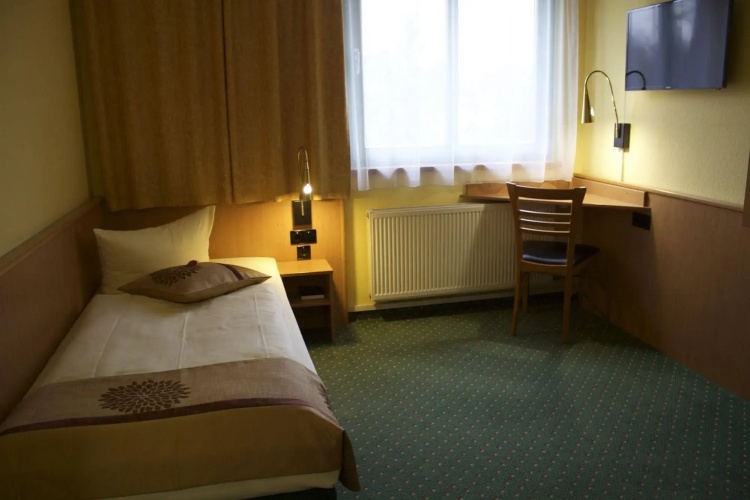 Acron Hotel