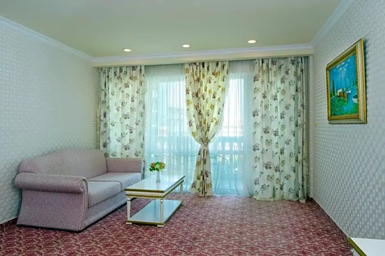 Quadruple Suite