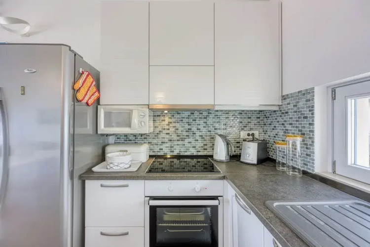 RR Losinj Harbour View Apartment