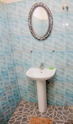 Elizz Guest House