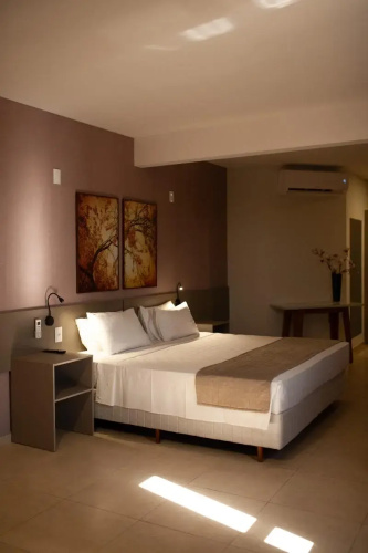 Bristol Infinity Hotel